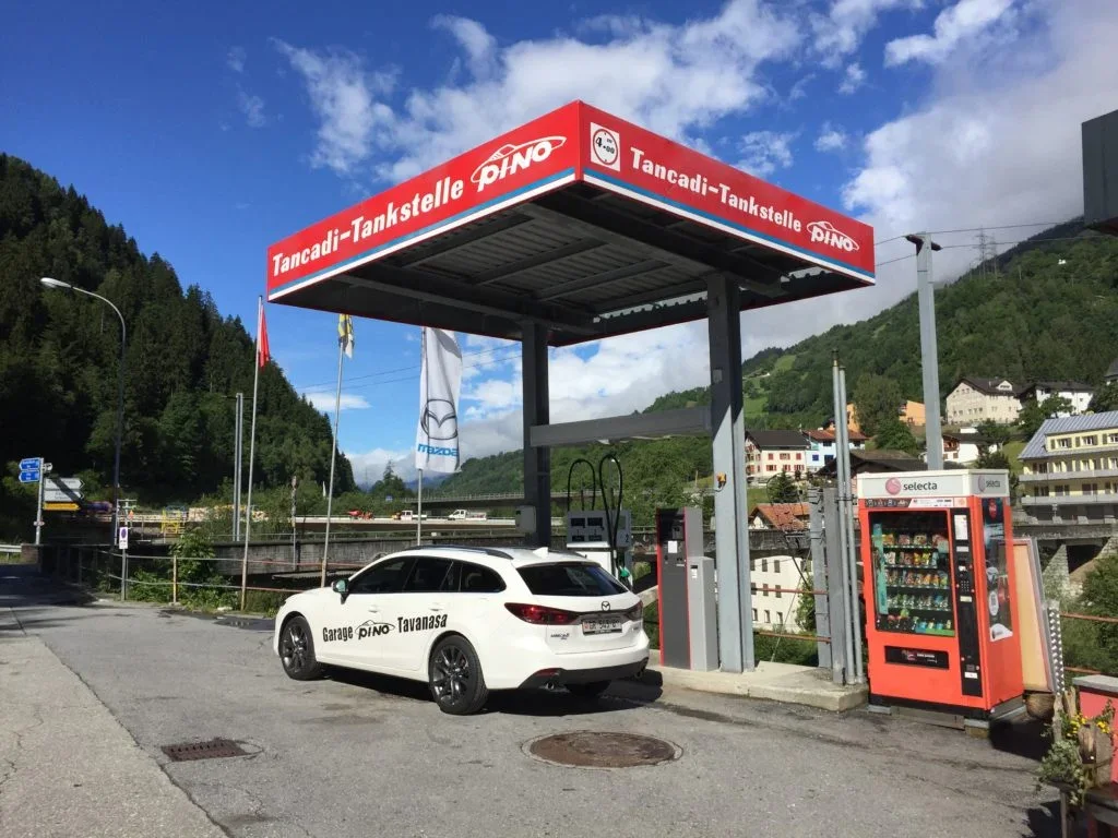 Tankstelle & 24h SB-Waschanlage